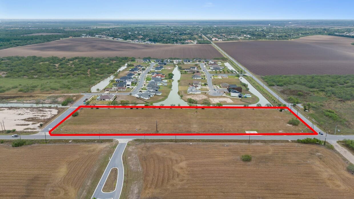 7.63 acres Prime Real Estate